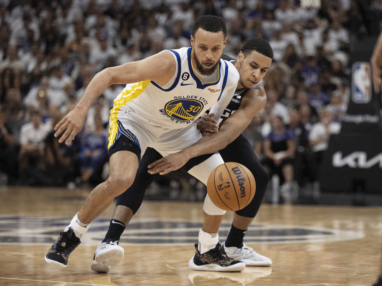Stephen Curry hits 50 as Golden State Warriors advance, Jimmy Butler hurt in Miami Heat win